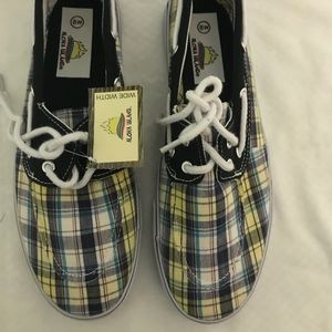 Firm! Firm! Women’s Aloha Island Shoes Size 8W